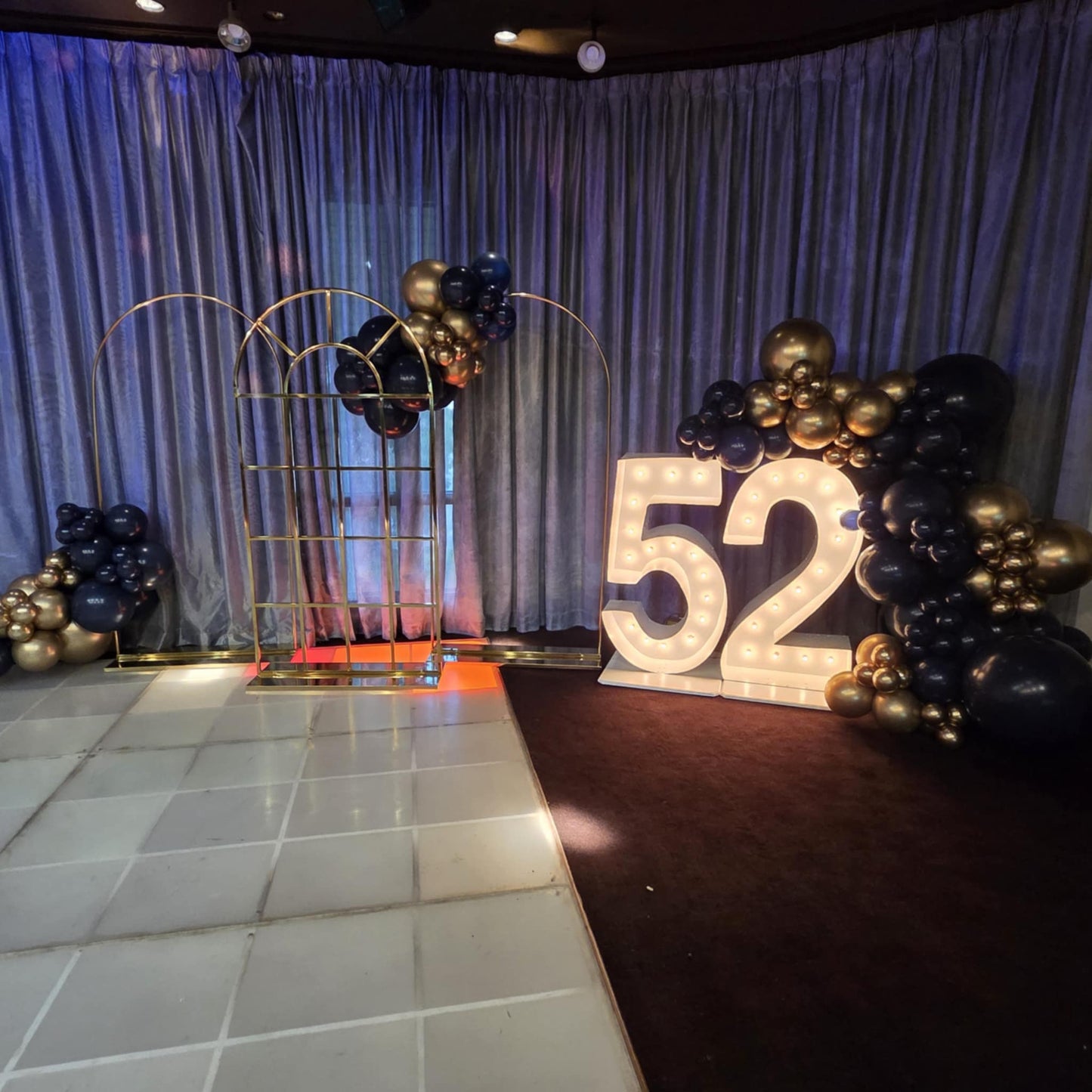 3 Window Arch Backdrop / Frame for Hire - UpUpNAwayBalloons