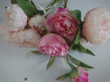 Load image into Gallery viewer, Artificial Flowers and Greenery for hire - available for hire when hiring a backdrop with us and an Organic Balloon Garland by UpUpNAwayBalloons