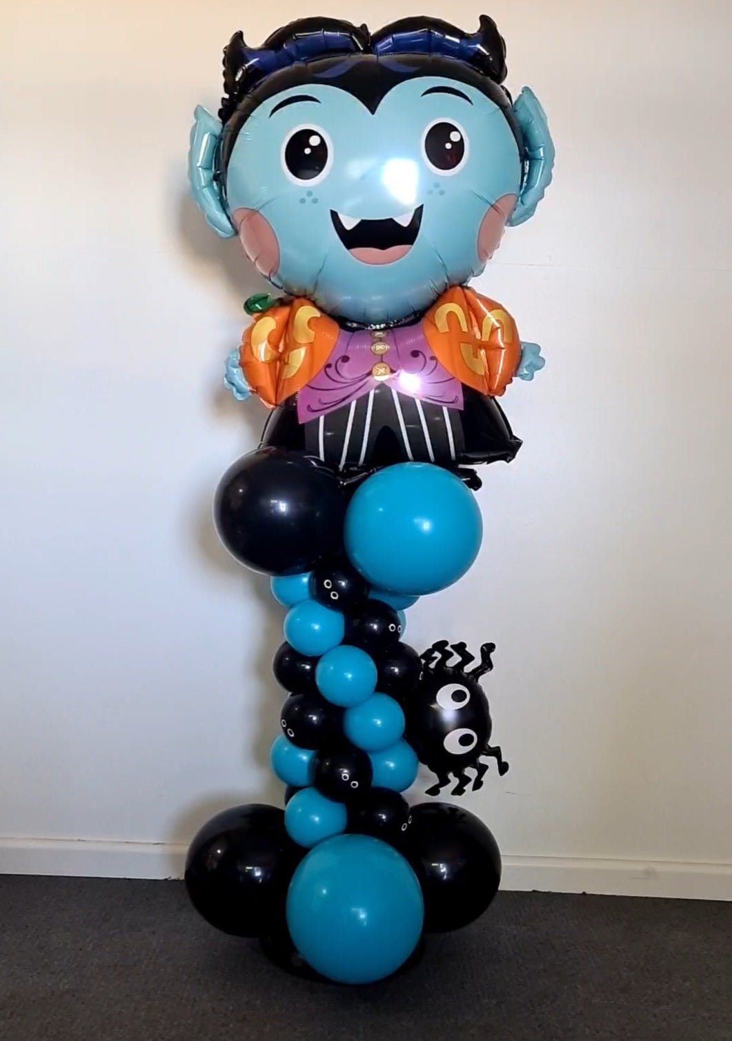 Halloween Past Decor Images - UpUpNAwayBalloons
