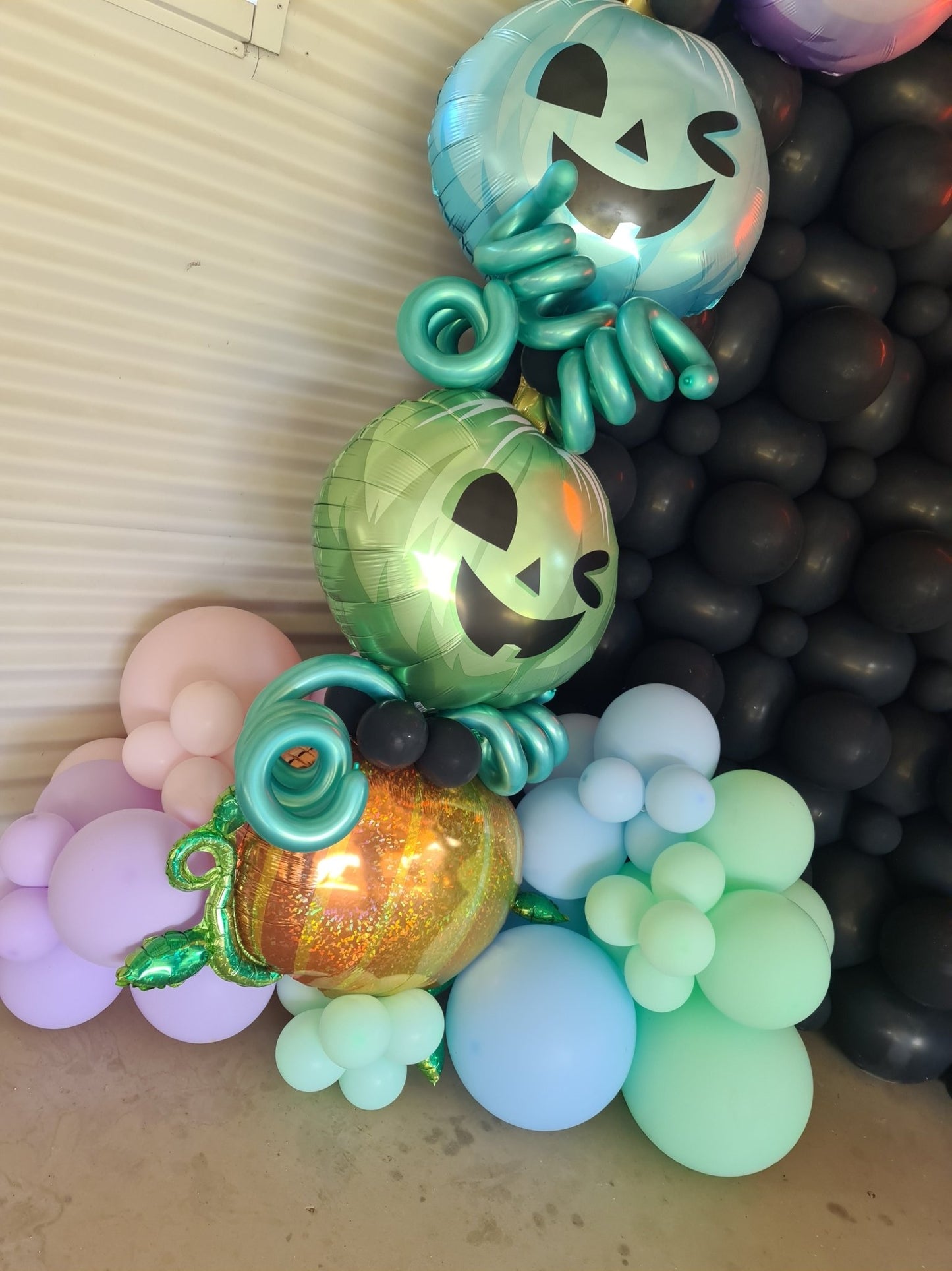 Halloween Past Decor Images - UpUpNAwayBalloons