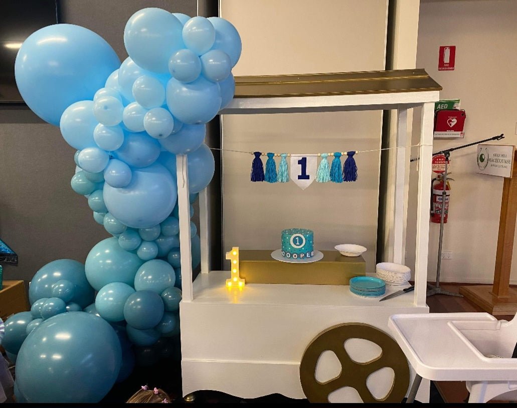 Lolly / Cake Cart for Hire - UpUpNAwayBalloons
