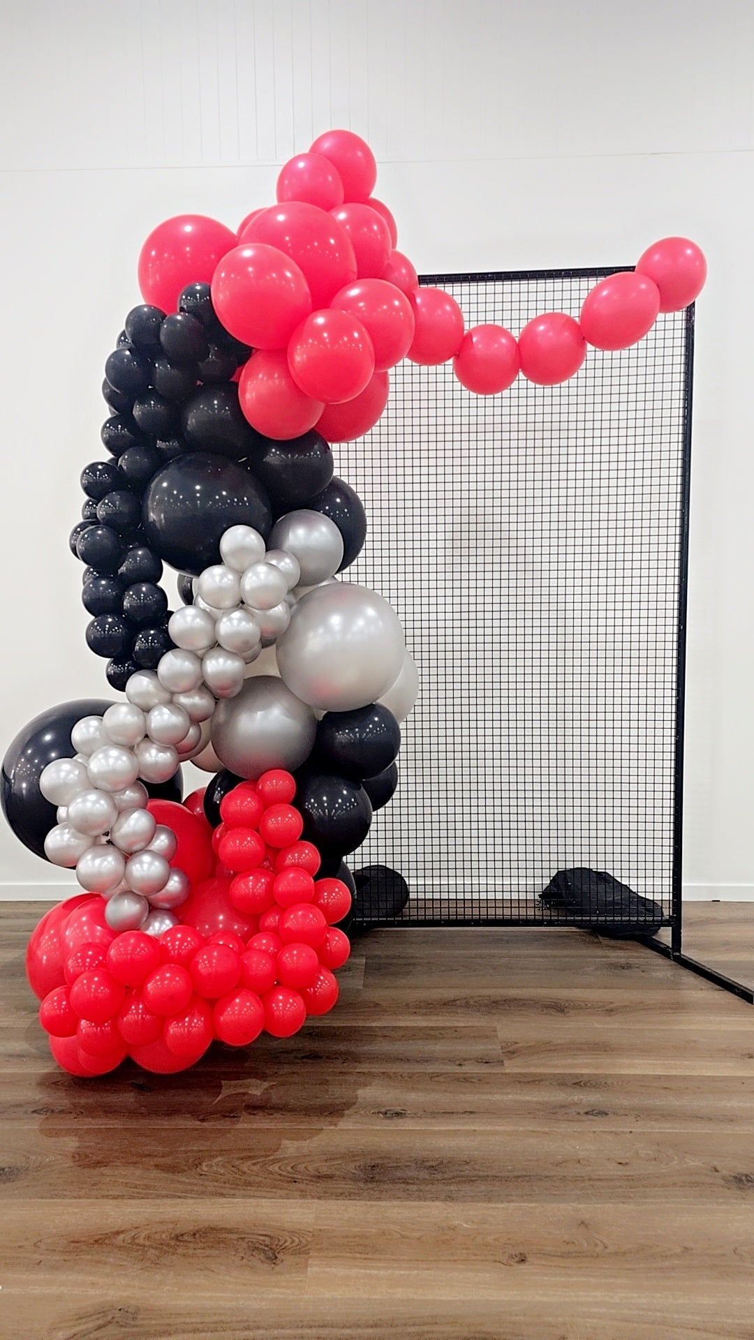 Year 2025 Organic Balloon Garlands (click on photo to view all photos) - UpUpNAwayBalloons