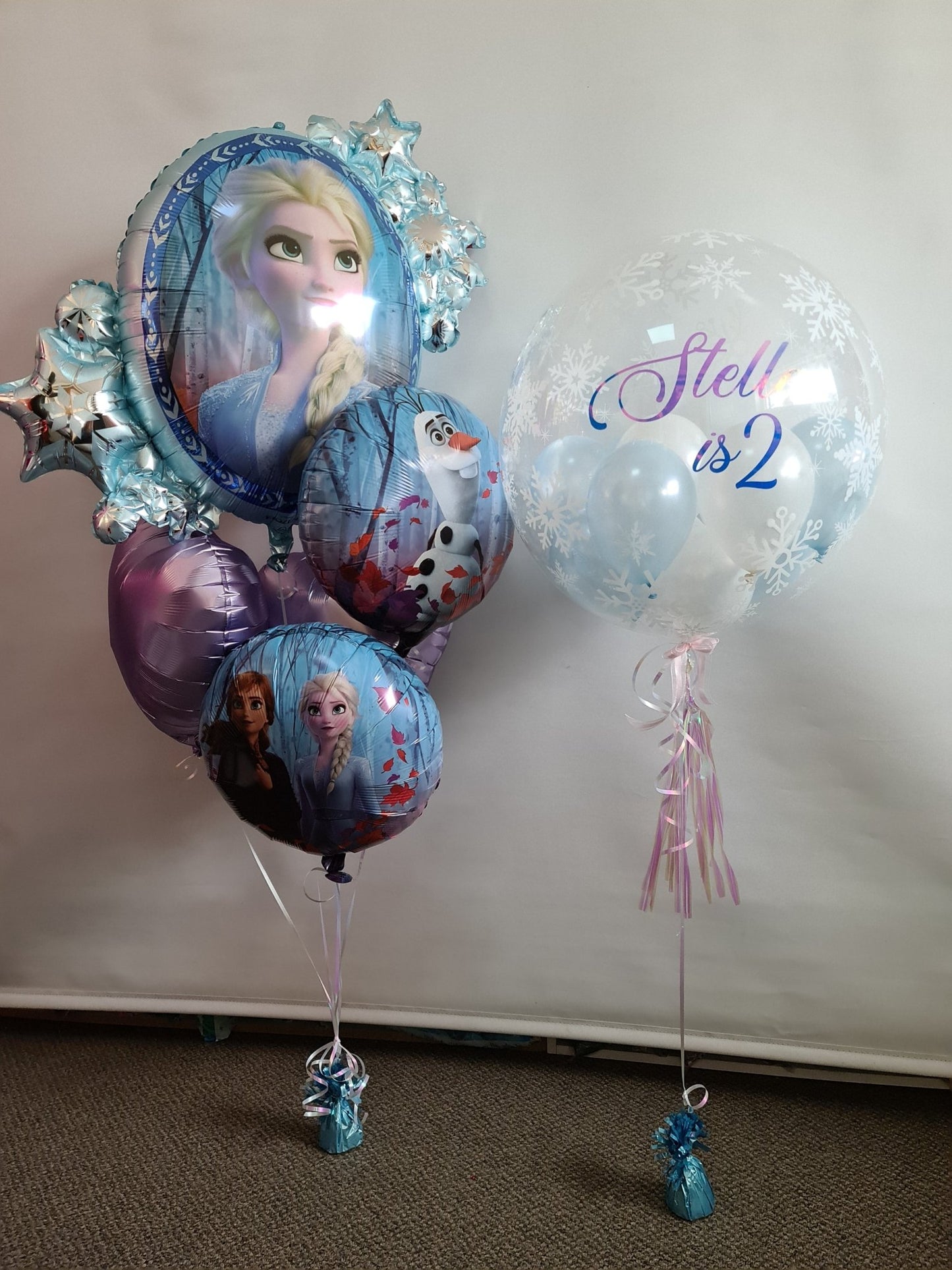 Frozen Theme Snowflake Bubble Centerpiece - UpUpNAwayBalloons