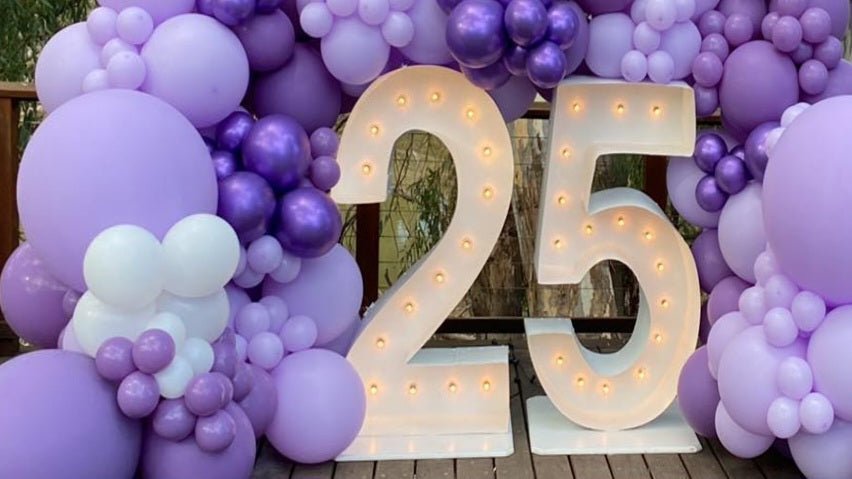 25 Light Up Hire Numbers - Not available to hire without a Balloon Garland - UpUpNAwayBalloons