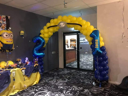 Arches with accents by UpUpNAwayBalloons