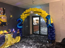 Load image into Gallery viewer, Arches with accents by UpUpNAwayBalloons
