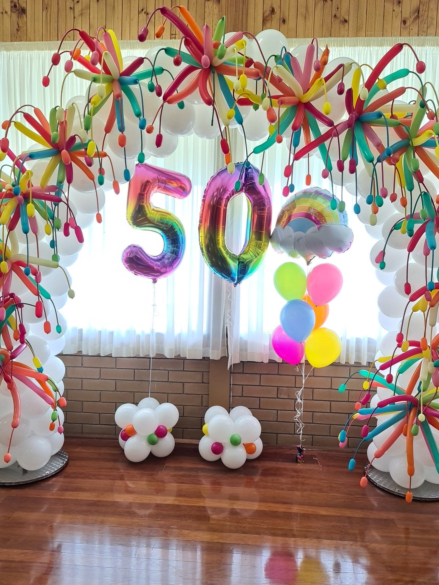 Arches with accents by UpUpNAwayBalloons