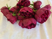 Load image into Gallery viewer, Artificial Flowers and Greenery for hire - available for hire when hiring a backdrop with us and an Organic Balloon Garland by UpUpNAwayBalloons
