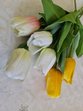 Load image into Gallery viewer, Artificial Flowers and Greenery for hire - available for hire when hiring a backdrop with us and an Organic Balloon Garland by UpUpNAwayBalloons
