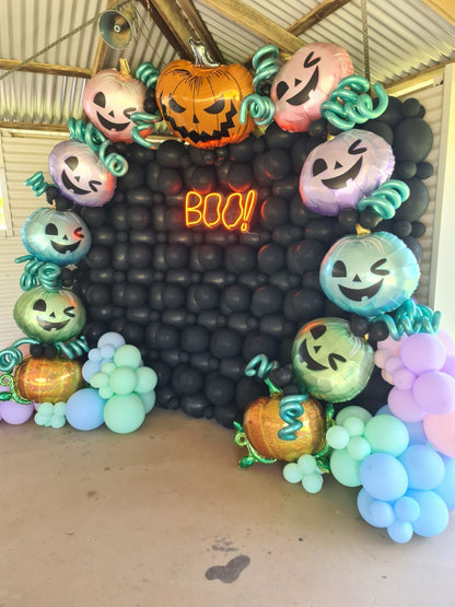 BOO Halloween Neon Sign - only available when hiring a backdrop and ordering a balloon garland - UpUpNAwayBalloons