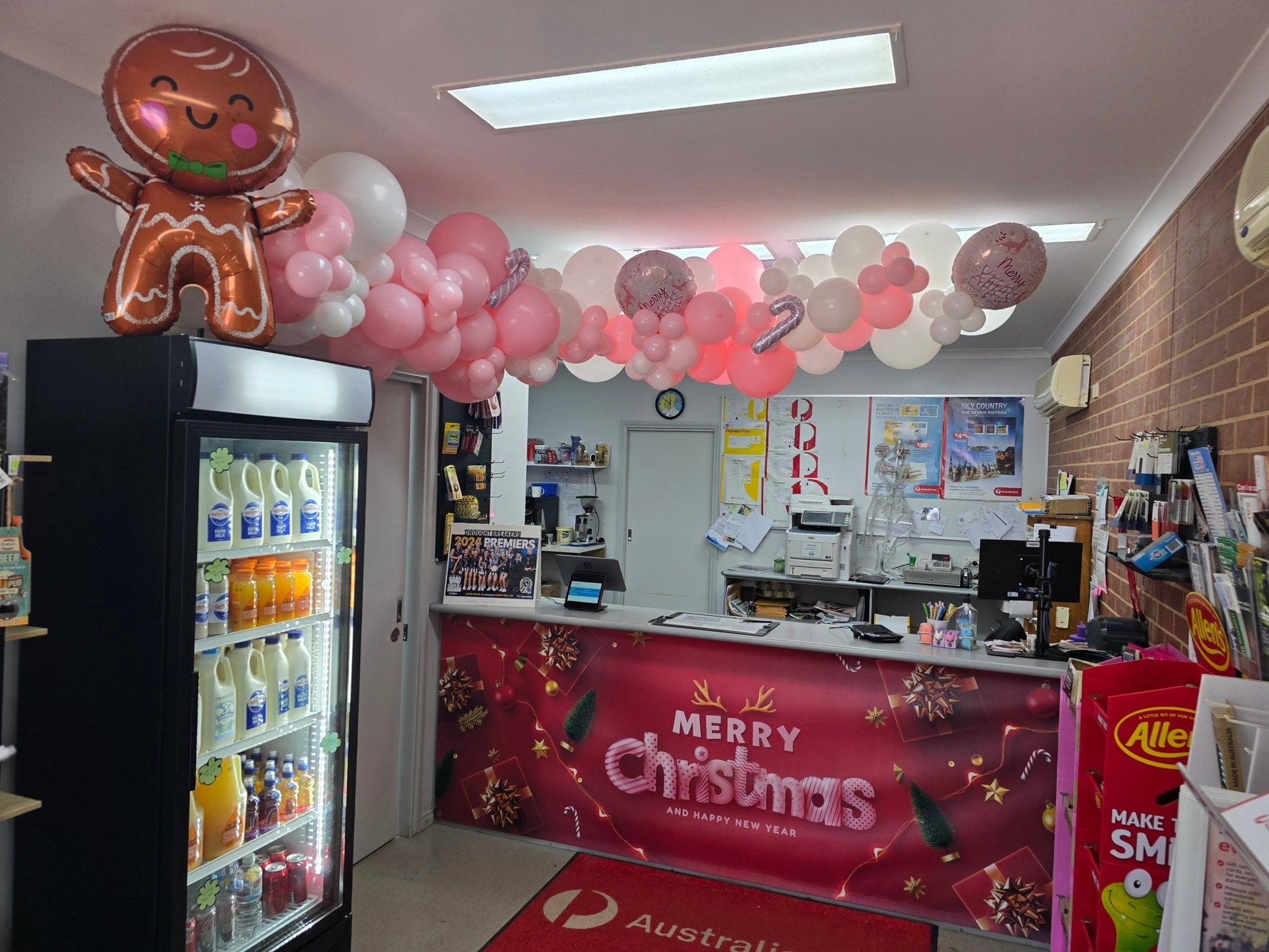 Christmas Backdrops & Local Business Xmas Decorations - message for a FREE quote. - UpUpNAwayBalloons