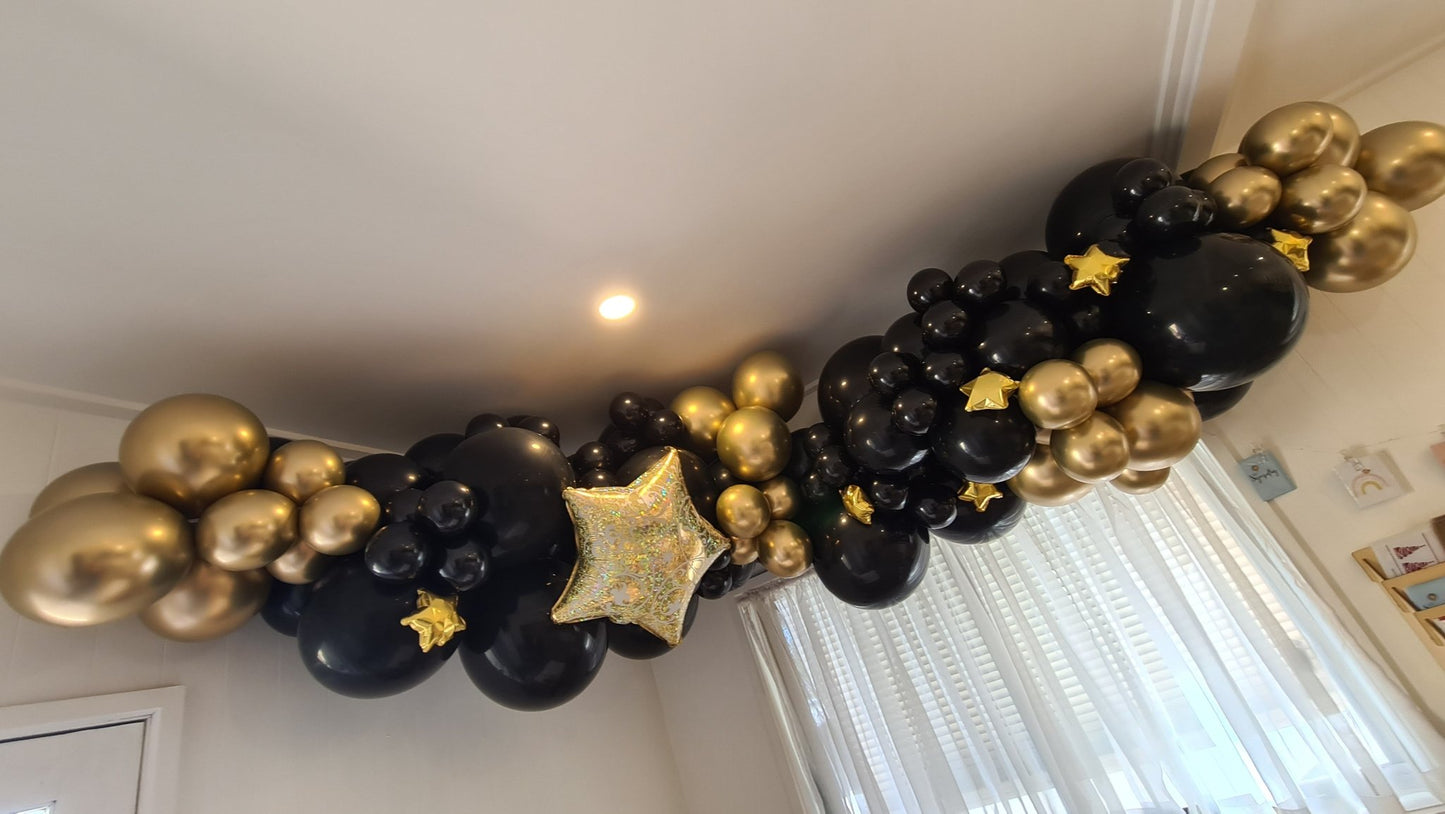 Christmas Backdrops & Local Business Xmas Decorations - message for a FREE quote. - UpUpNAwayBalloons