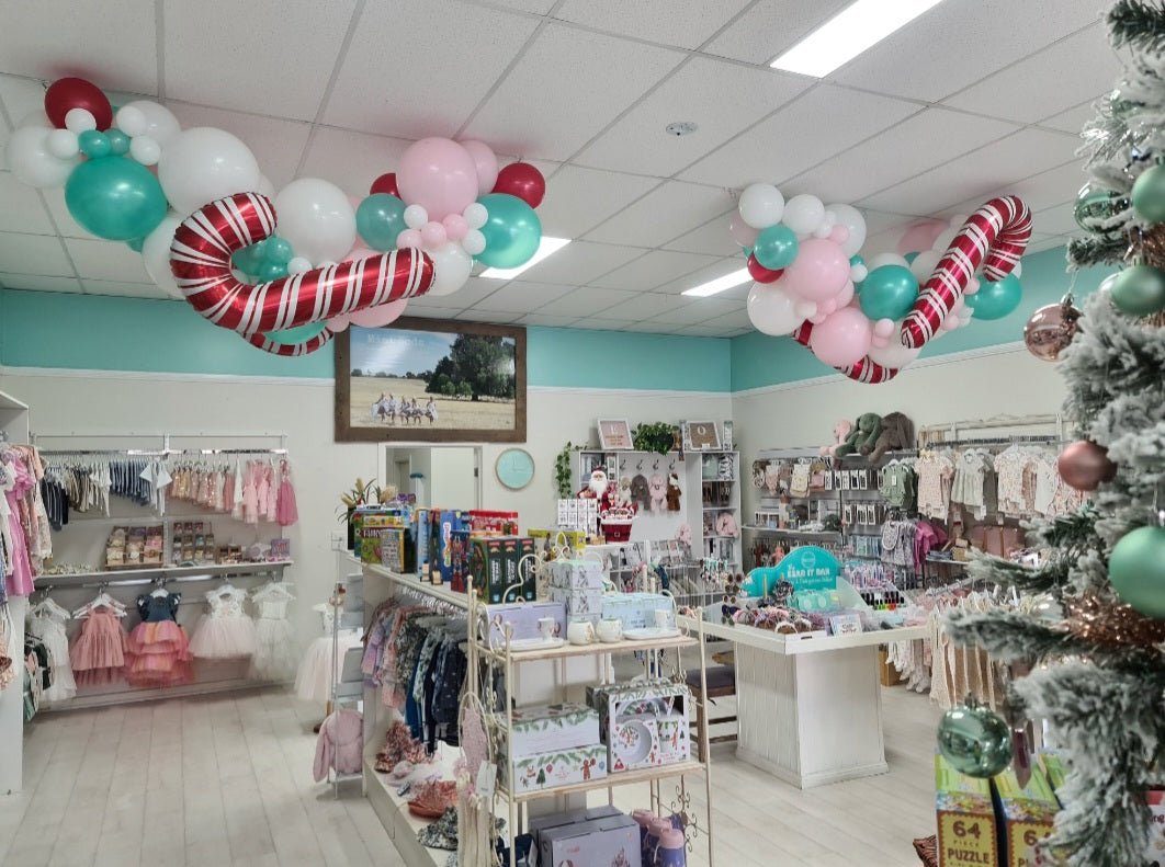 Christmas Backdrops & Local Business Xmas Decorations - message for a FREE quote. - UpUpNAwayBalloons