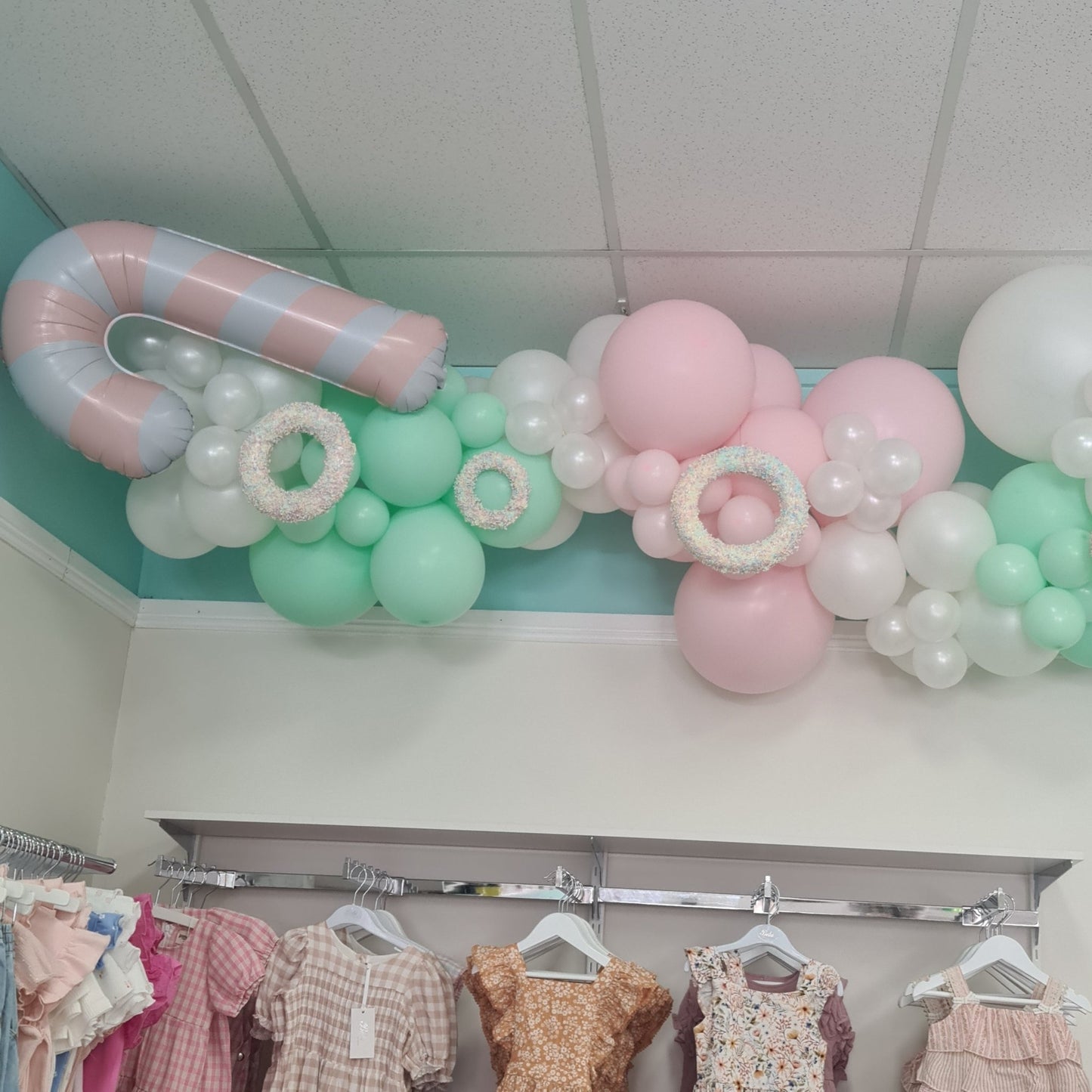 Christmas Backdrops & Local Business Xmas Decorations - message for a FREE quote. - UpUpNAwayBalloons