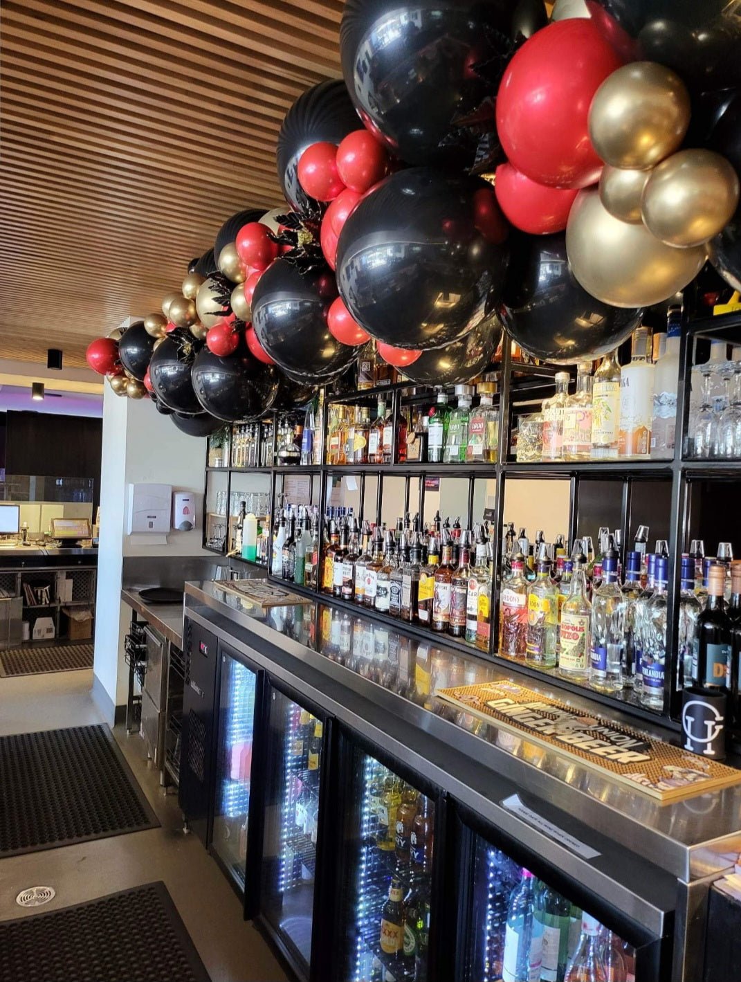 Christmas Backdrops & Local Business Xmas Decorations - message for a FREE quote. - UpUpNAwayBalloons