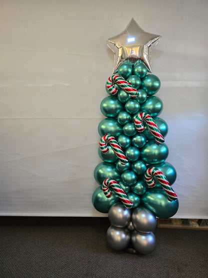 Christmas Backdrops & Local Business Xmas Decorations - message for a FREE quote. - UpUpNAwayBalloons