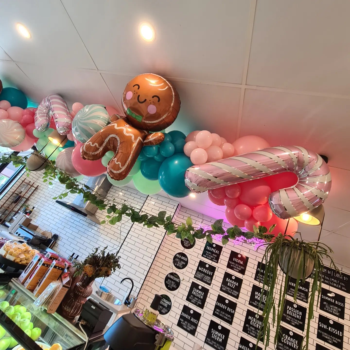 Christmas Backdrops & Local Business Xmas Decorations - message for a FREE quote. - UpUpNAwayBalloons