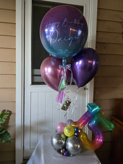 Creative Table Centerpiece - UpUpNAwayBalloons