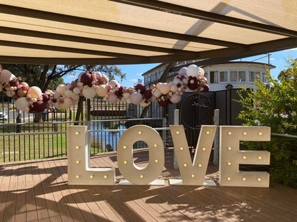 Light Up Love Letters for Hire by UpUpNAwayBalloons