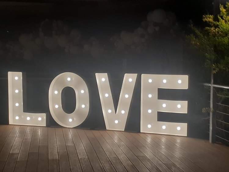 Light Up Love Letters for Hire by UpUpNAwayBalloons