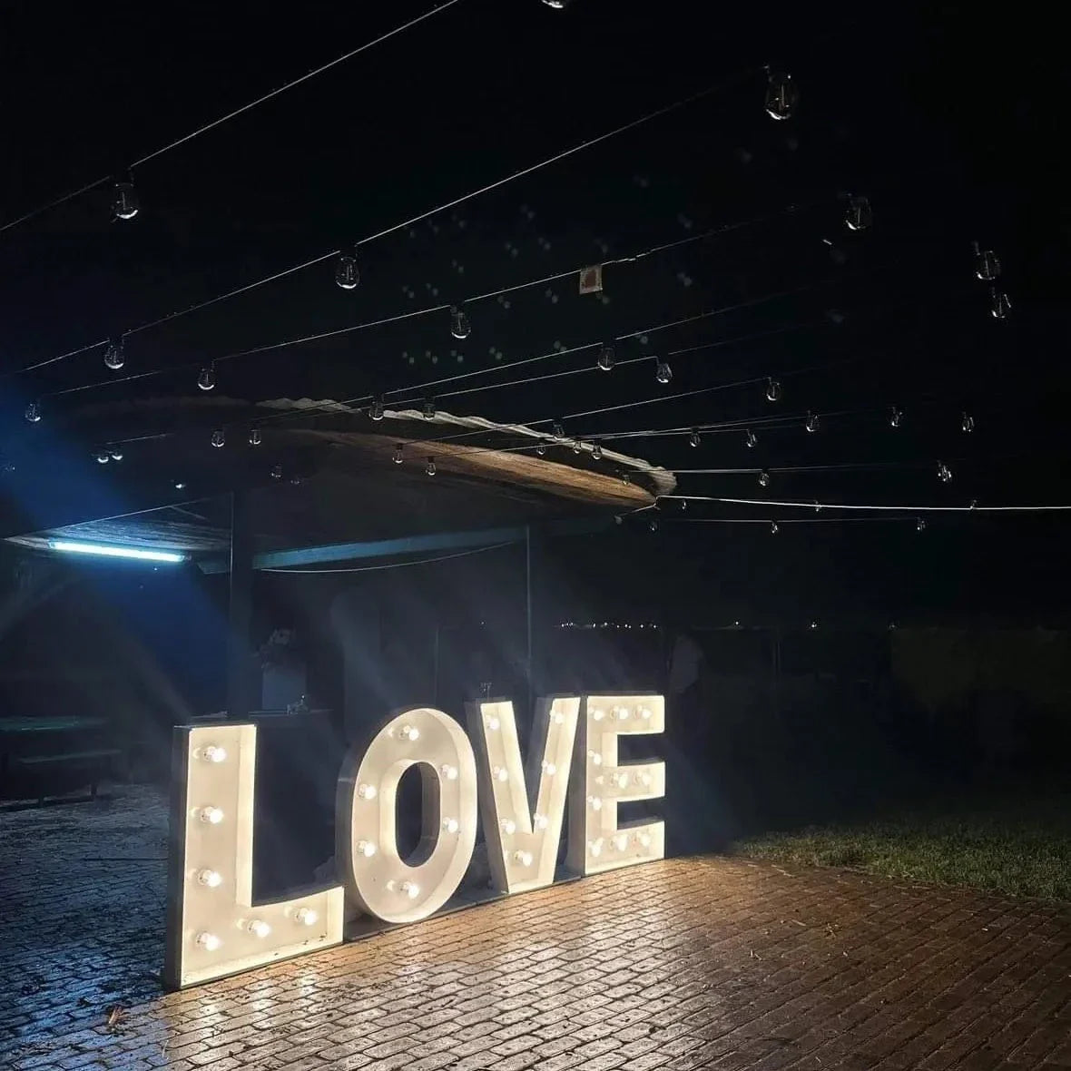 Light Up Love Letters for Hire by UpUpNAwayBalloons