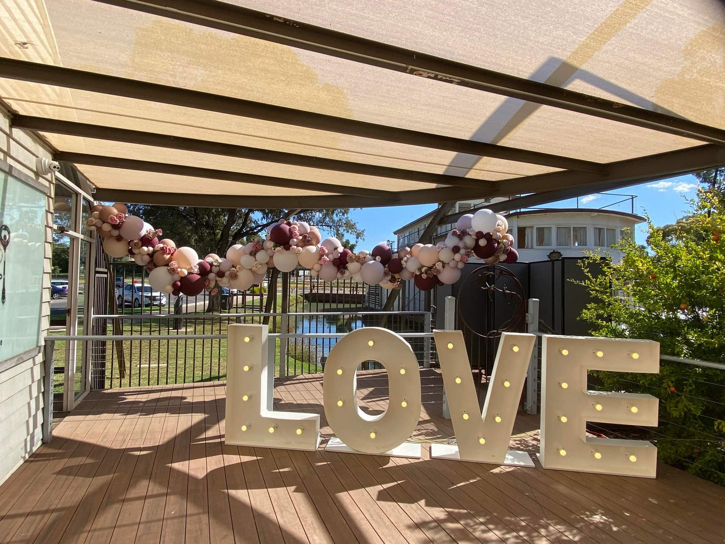 Light Up Love Letters for Hire by UpUpNAwayBalloons