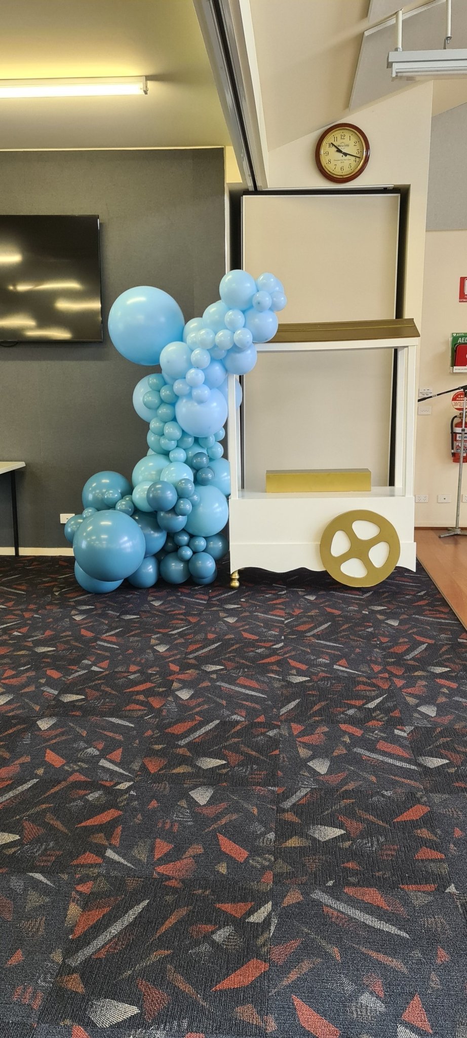 Lolly / Cake Cart for Hire (not available without ordering a Balloon Garland with us) - UpUpNAwayBalloons