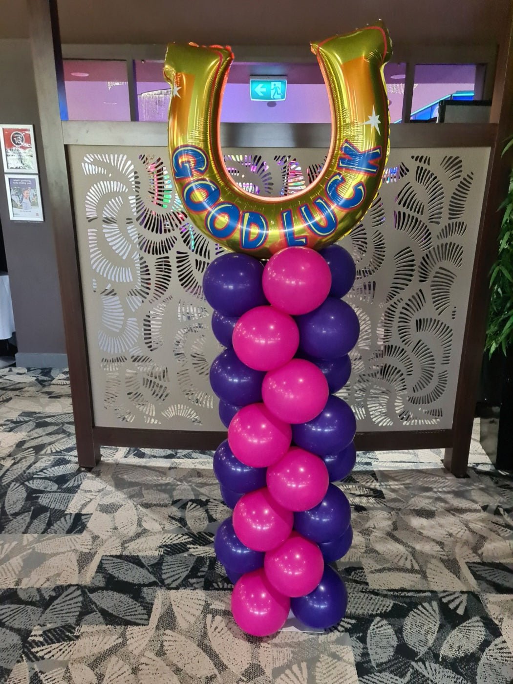 Melb Cup Columns - UpUpNAwayBalloons