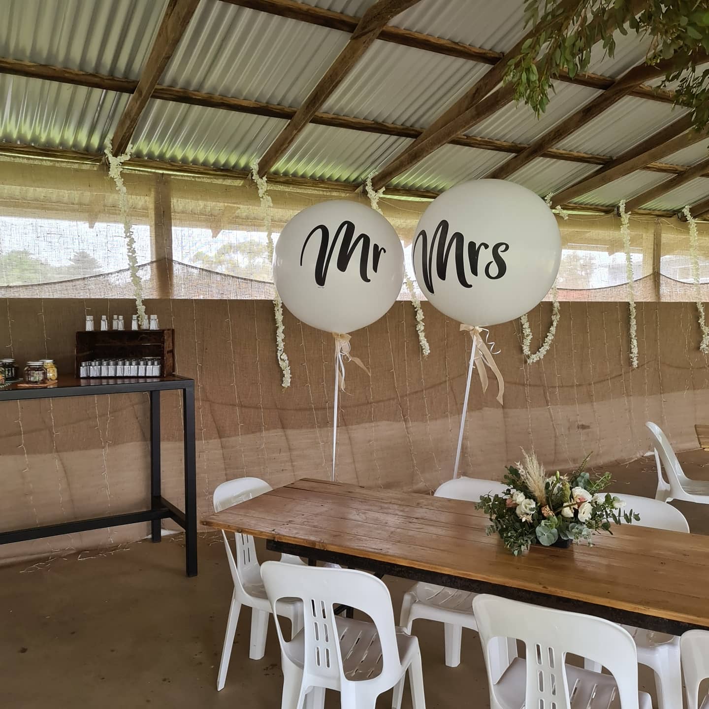 Mr & Mrs Balloons by UpUpNAwayBalloons