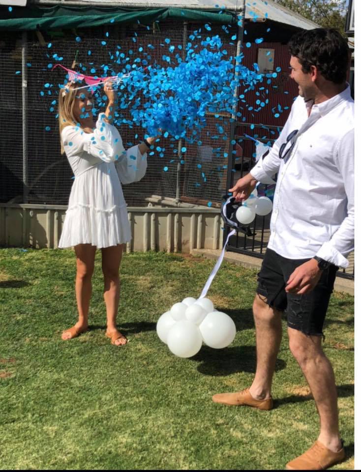 Personalised Gender Reveal by UpUpNAwayBalloons