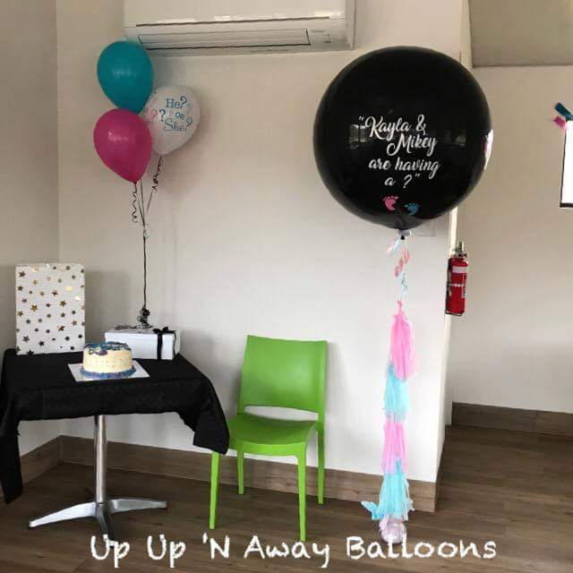 Personalised Gender Reveal by UpUpNAwayBalloons
