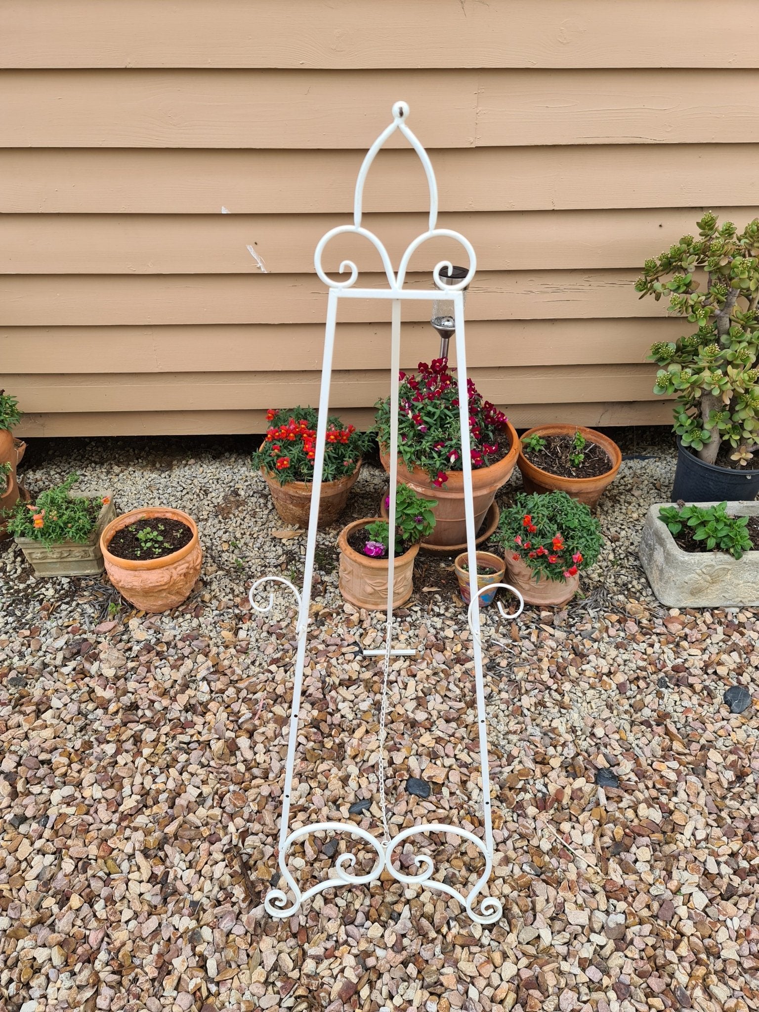 White Easel Hire (not available to hire without a backdrop and organic garlands) by UpUpNAwayBalloons