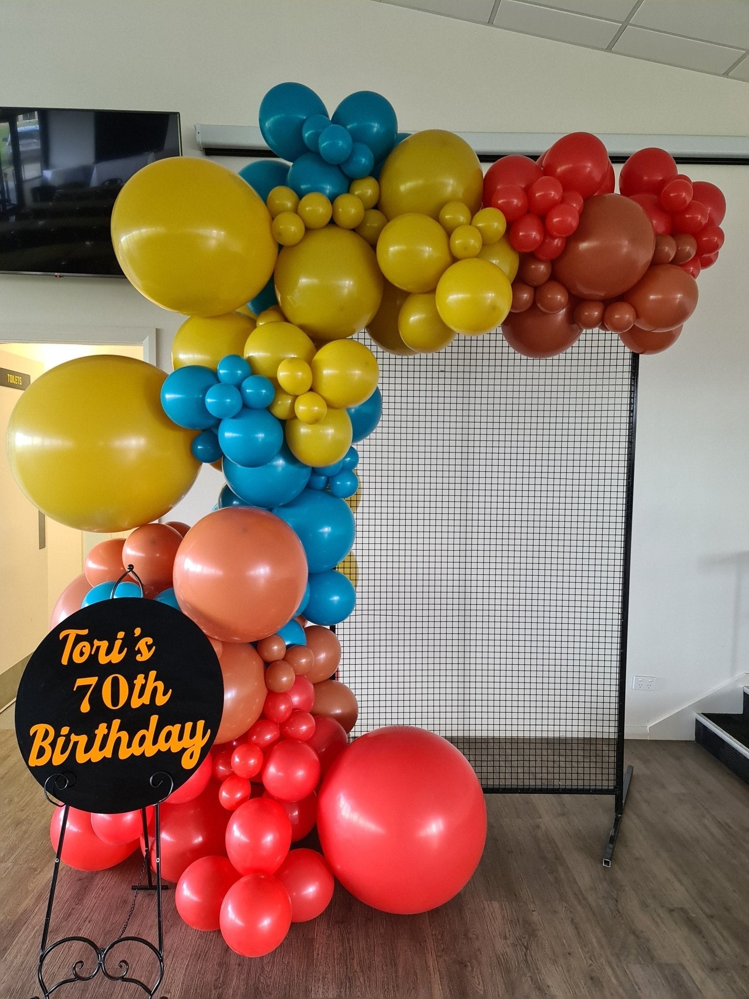 Year 2015 to 2020 Organic Balloon Garlands (click on photo to view) by UpUpNAwayBalloons