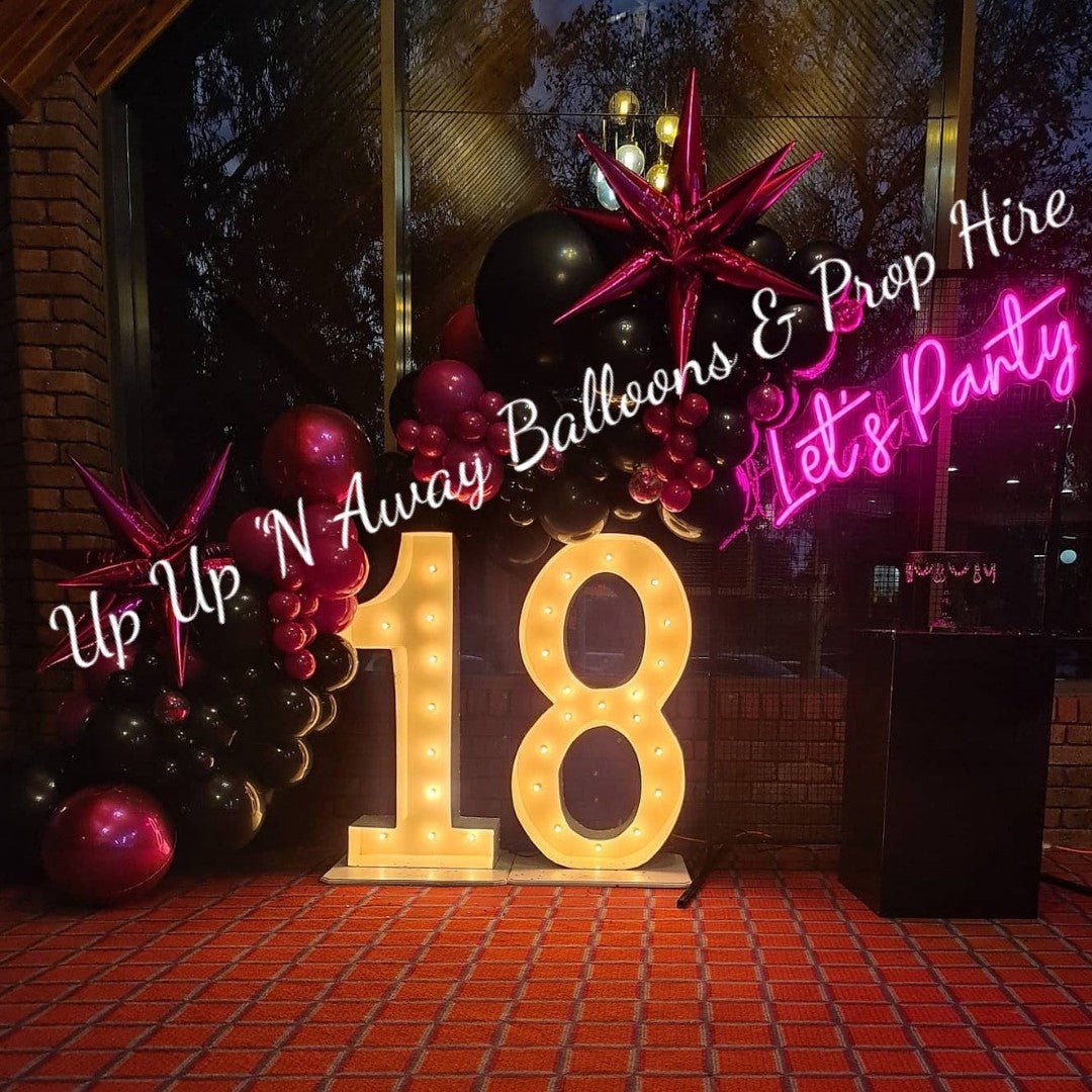 Year 2015 to 2020 Organic Balloon Garlands (click on photo to view) - UpUpNAwayBalloons