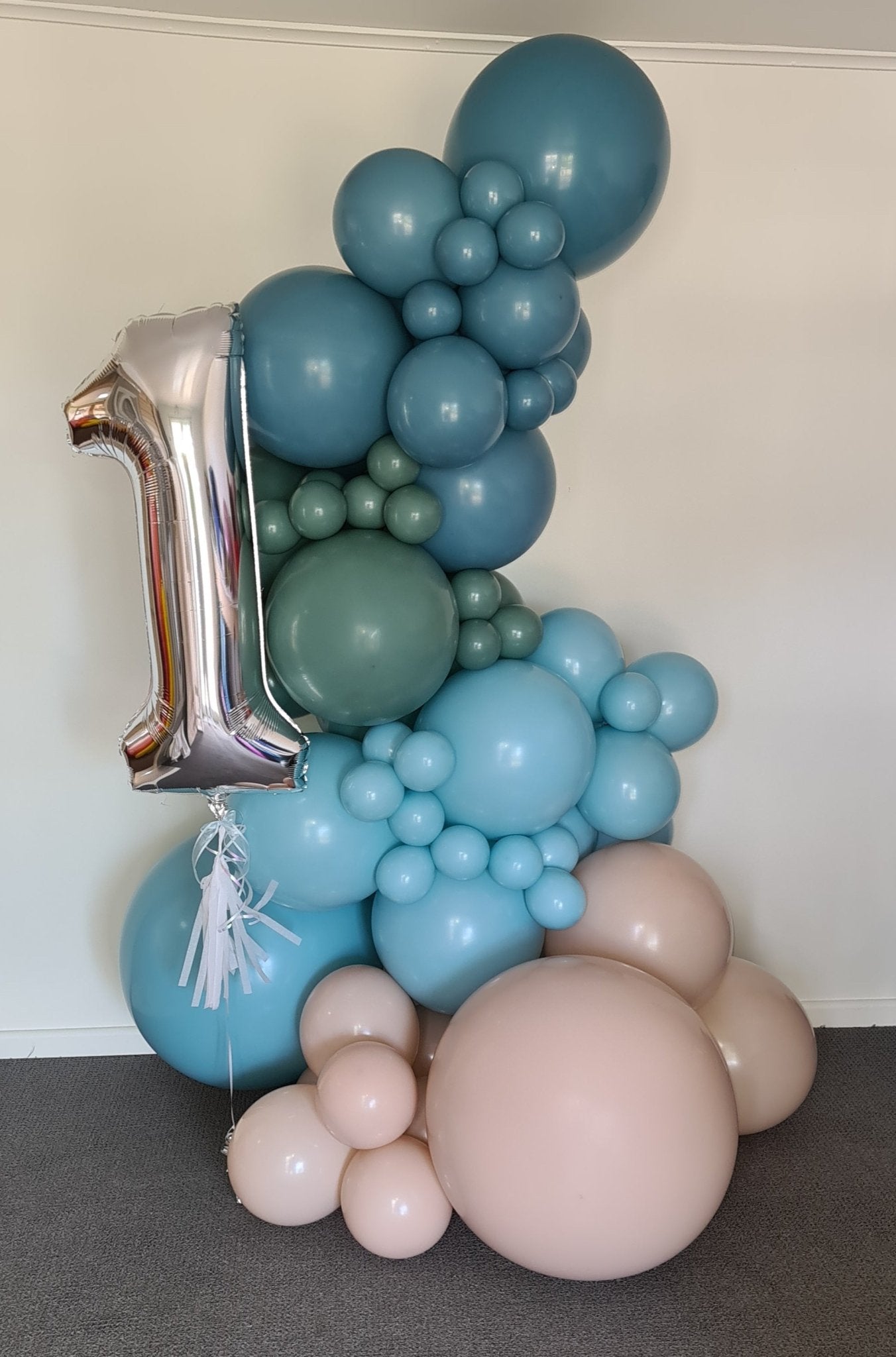Year 2021 Organic Balloon Garlands (click on photo to view all photos) - UpUpNAwayBalloons