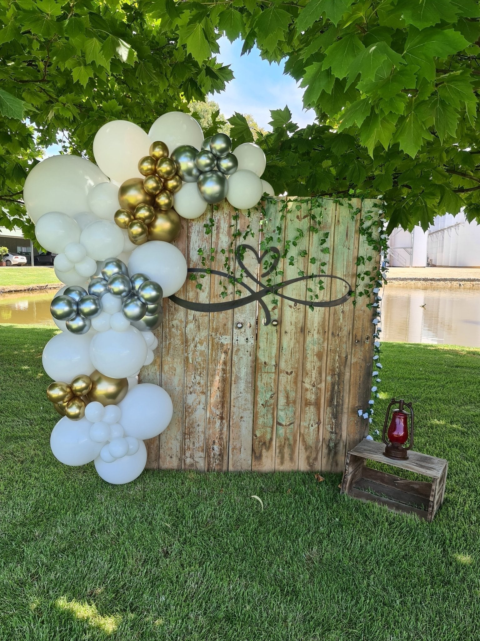 Year 2023 Organic Balloon Garlands (click on photo to view all photos) - UpUpNAwayBalloons