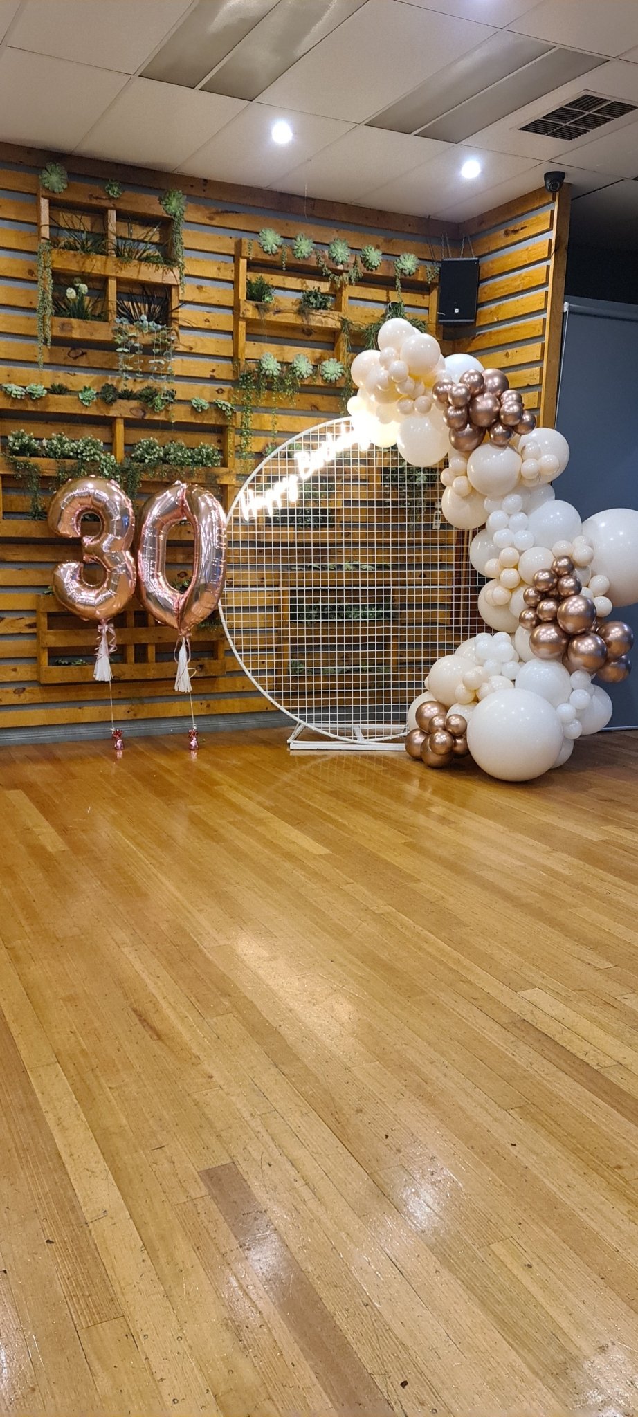 Year 2023 Organic Balloon Garlands (click on photo to view all photos) - UpUpNAwayBalloons