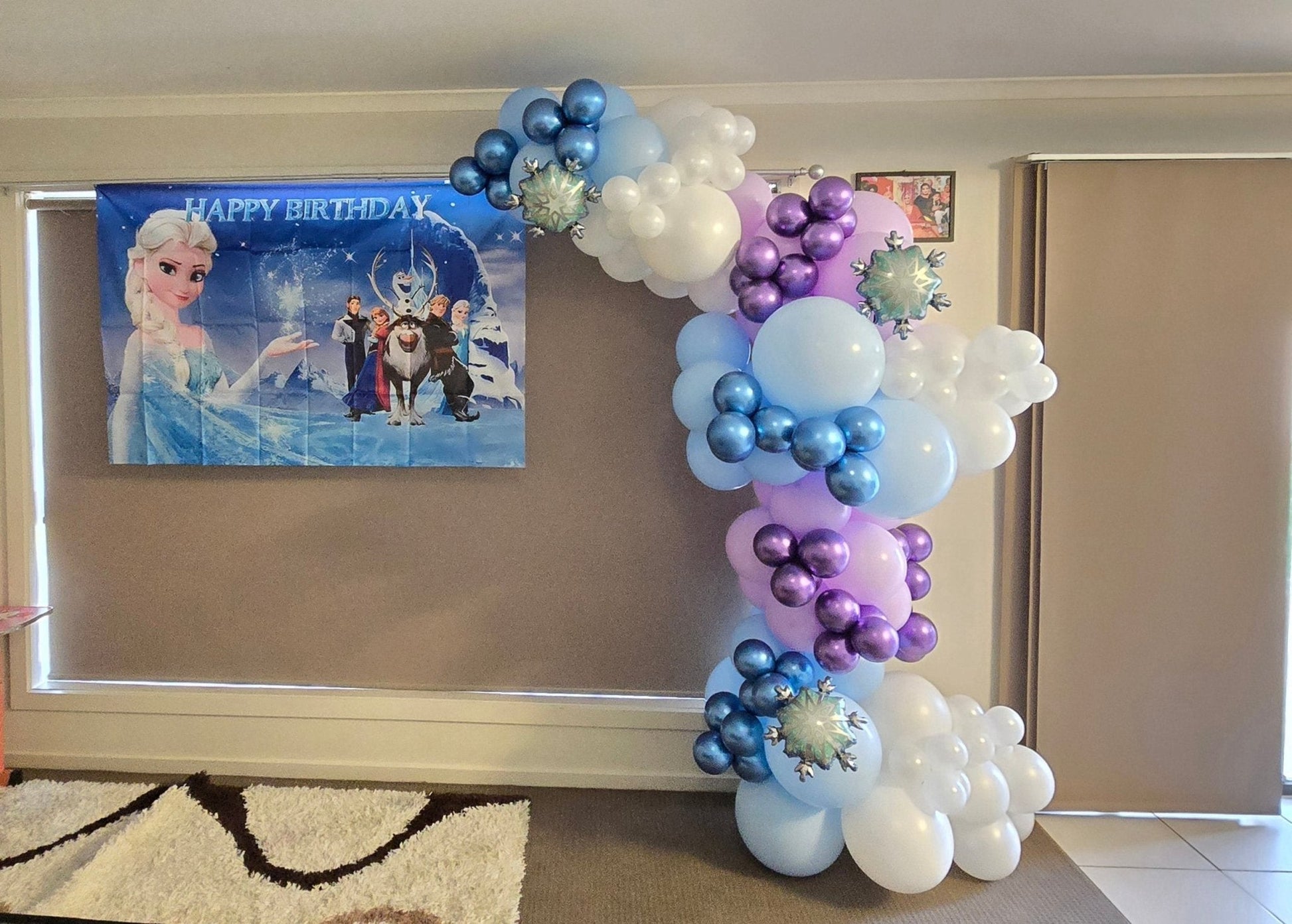 Year 2024 Organic Balloon Garlands (click on photo to view all photos) - UpUpNAwayBalloons