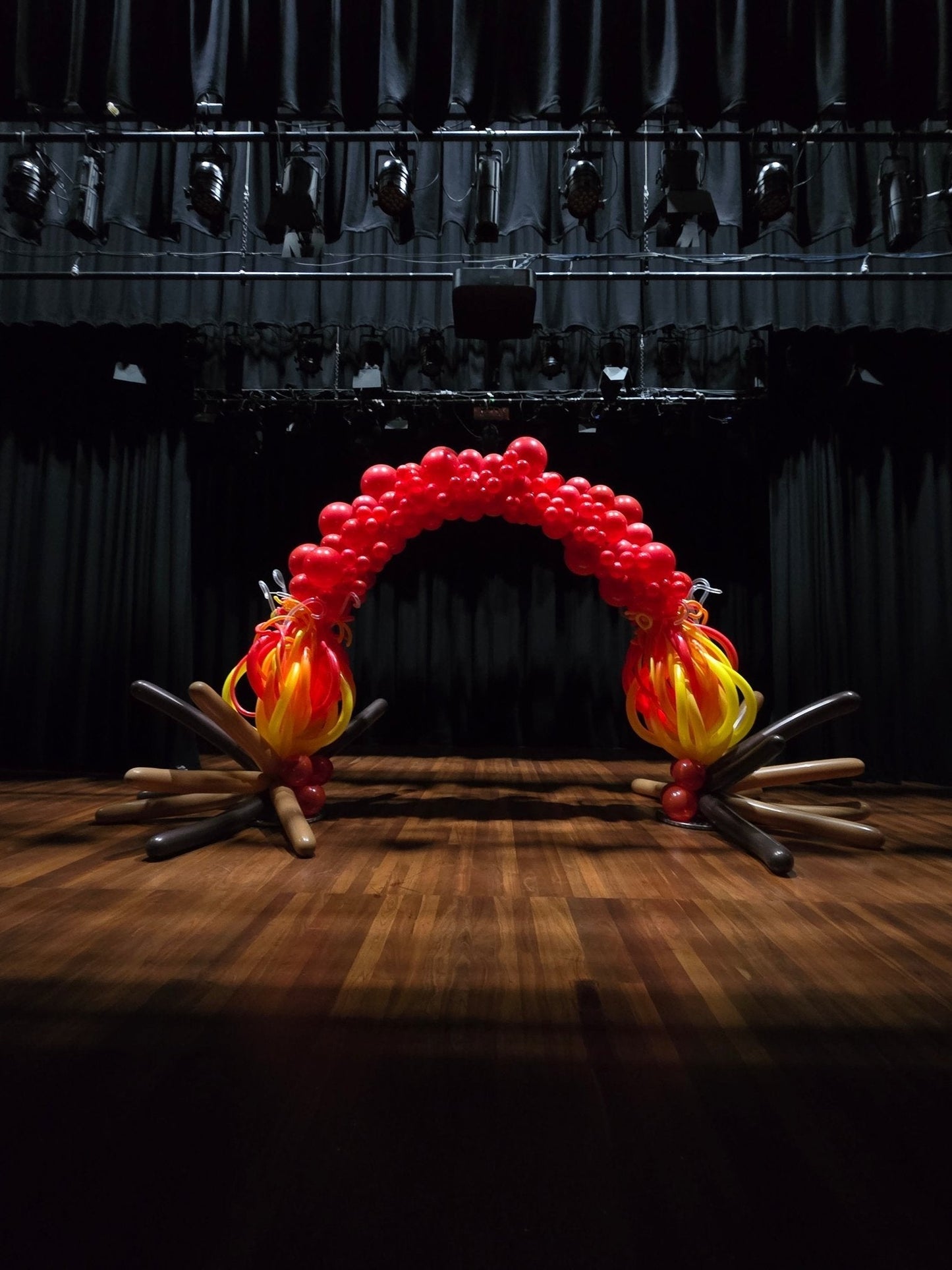 Year 2024 Organic Balloon Garlands (click on photo to view all photos) - UpUpNAwayBalloons