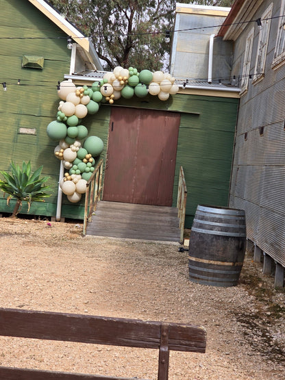 Year 2024 Organic Balloon Garlands (click on photo to view all photos) - UpUpNAwayBalloons
