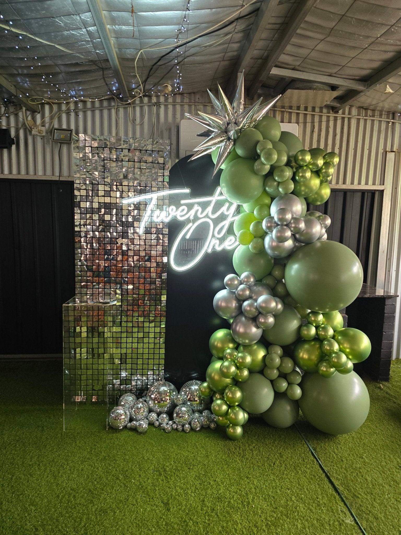 Year 2024 Organic Balloon Garlands (click on photo to view all photos) - UpUpNAwayBalloons