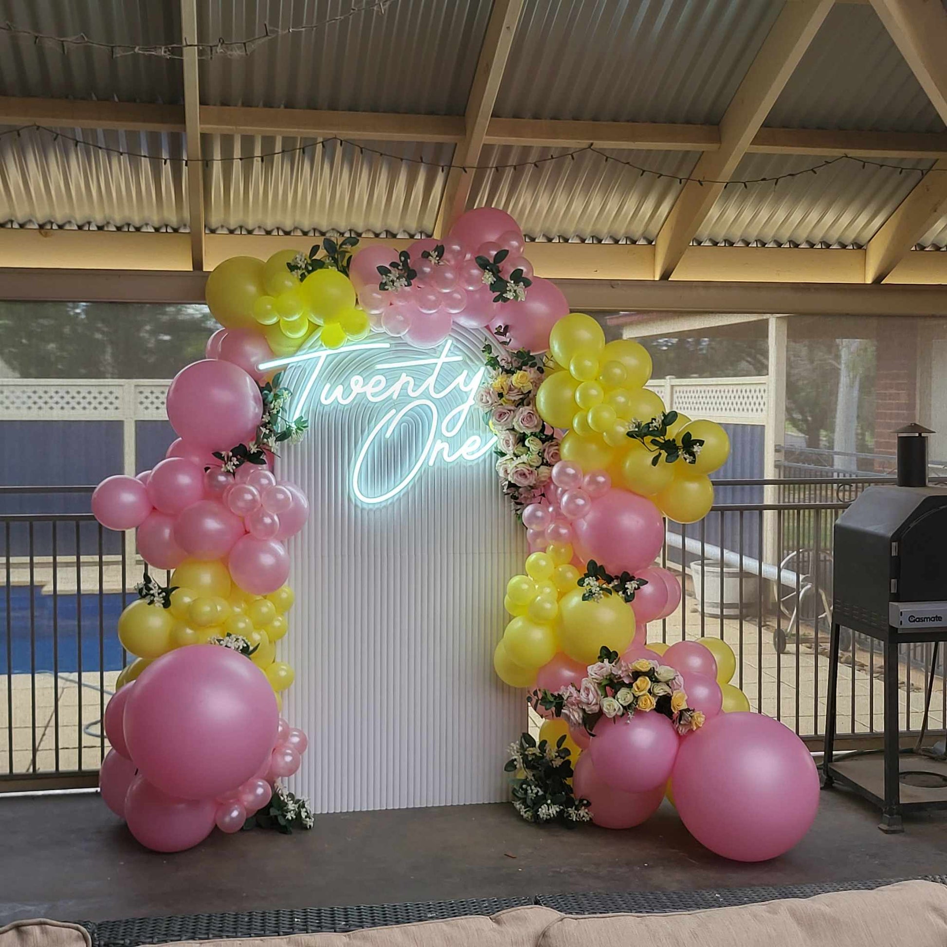 Year 2024 Organic Balloon Garlands (click on photo to view all photos) - UpUpNAwayBalloons