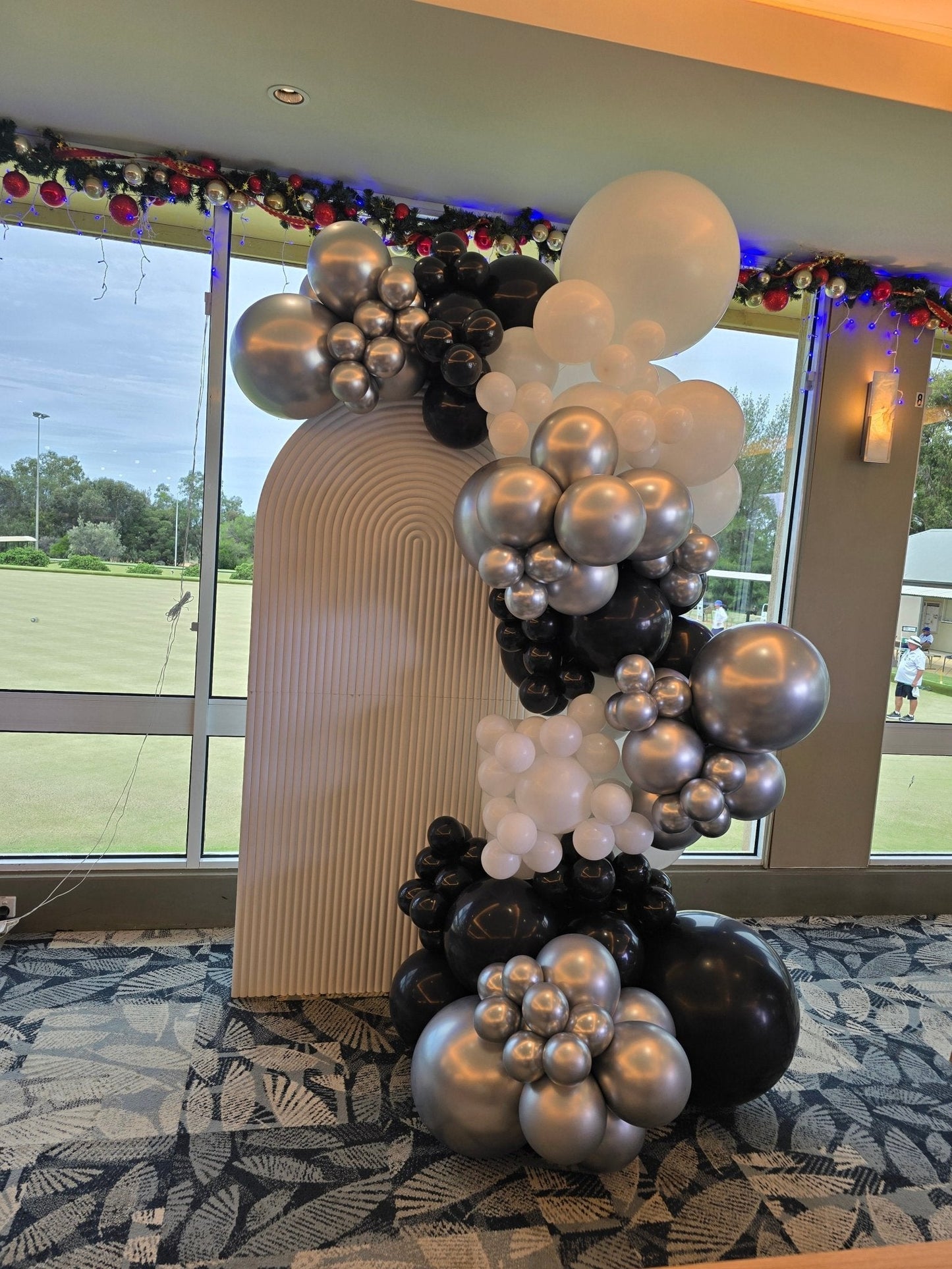 Year 2024 Organic Balloon Garlands (click on photo to view all photos) - UpUpNAwayBalloons