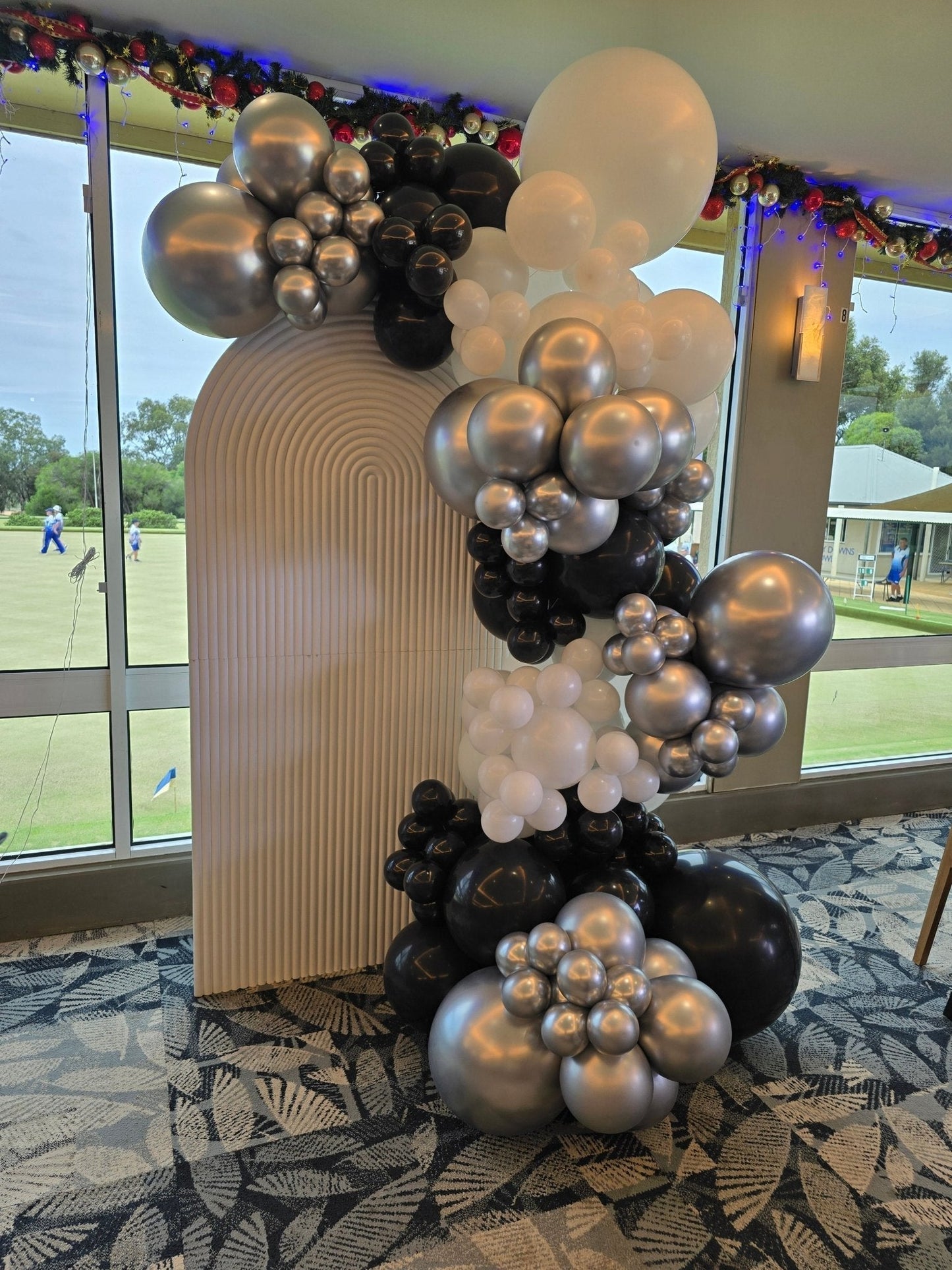 Year 2024 Organic Balloon Garlands (click on photo to view all photos) - UpUpNAwayBalloons