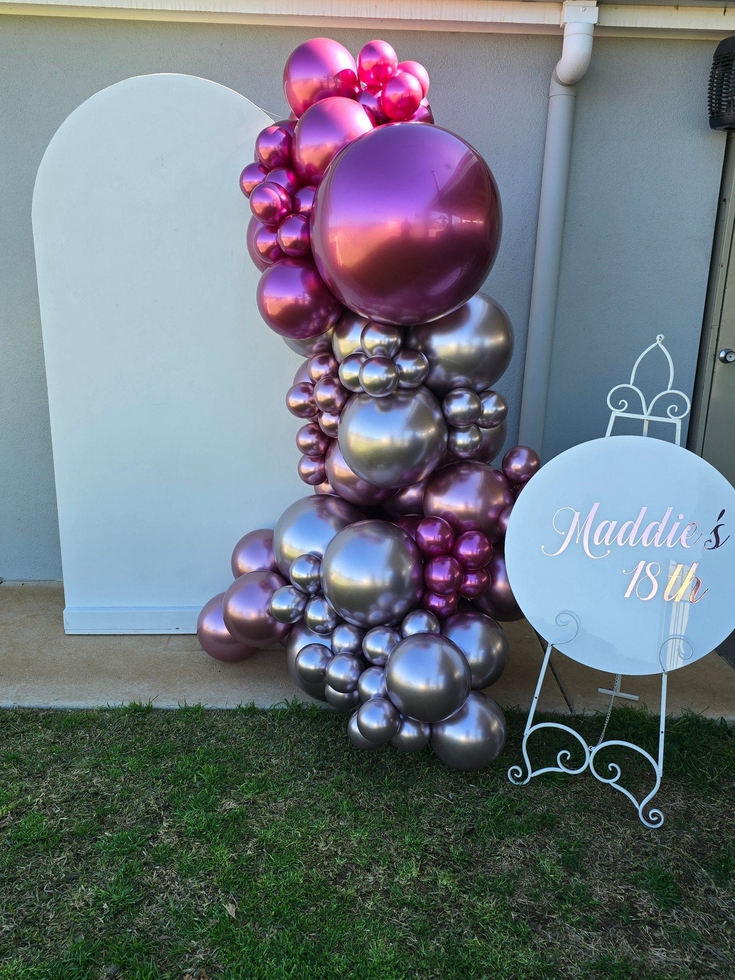 Year 2024 Organic Balloon Garlands (click on photo to view all photos) - UpUpNAwayBalloons