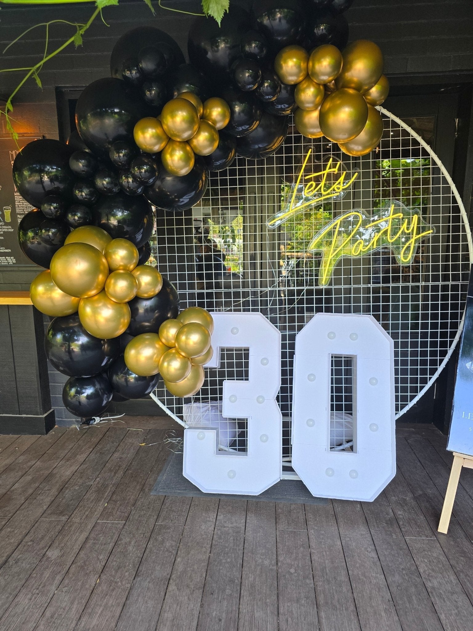 Year 2024 Organic Balloon Garlands (click on photo to view all photos) - UpUpNAwayBalloons