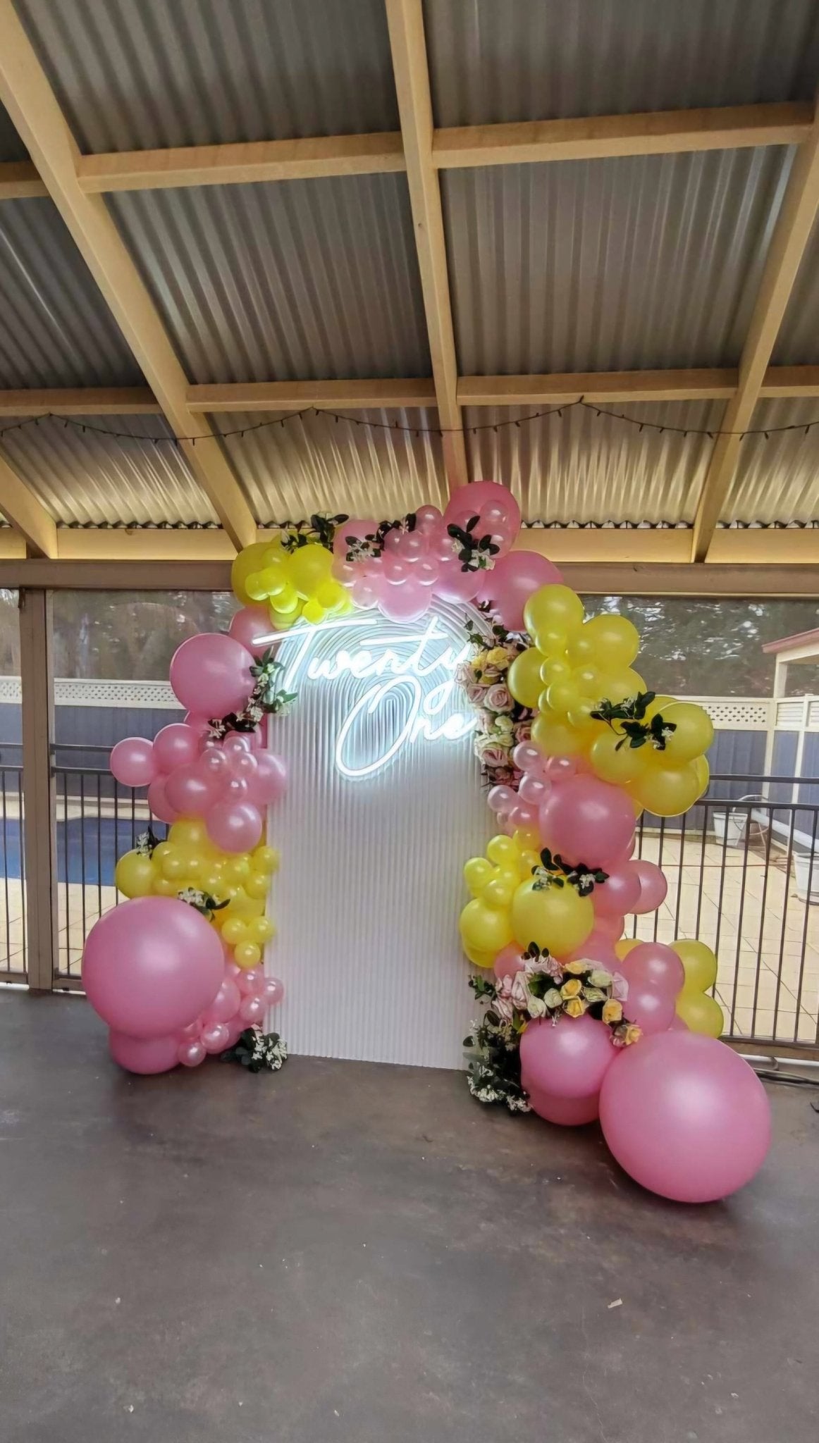 Year 2024 Organic Balloon Garlands (click on photo to view all photos) - UpUpNAwayBalloons