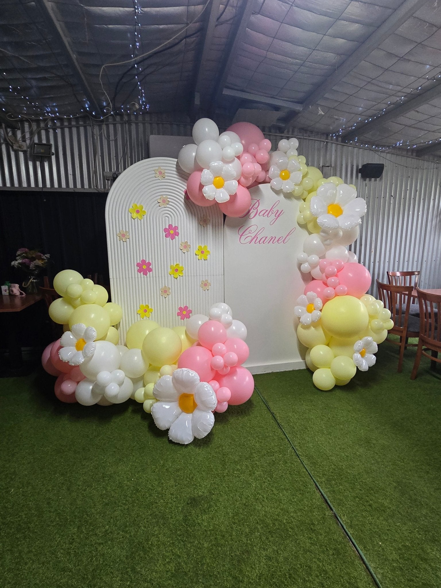 Year 2024 Organic Balloon Garlands (click on photo to view all photos) - UpUpNAwayBalloons