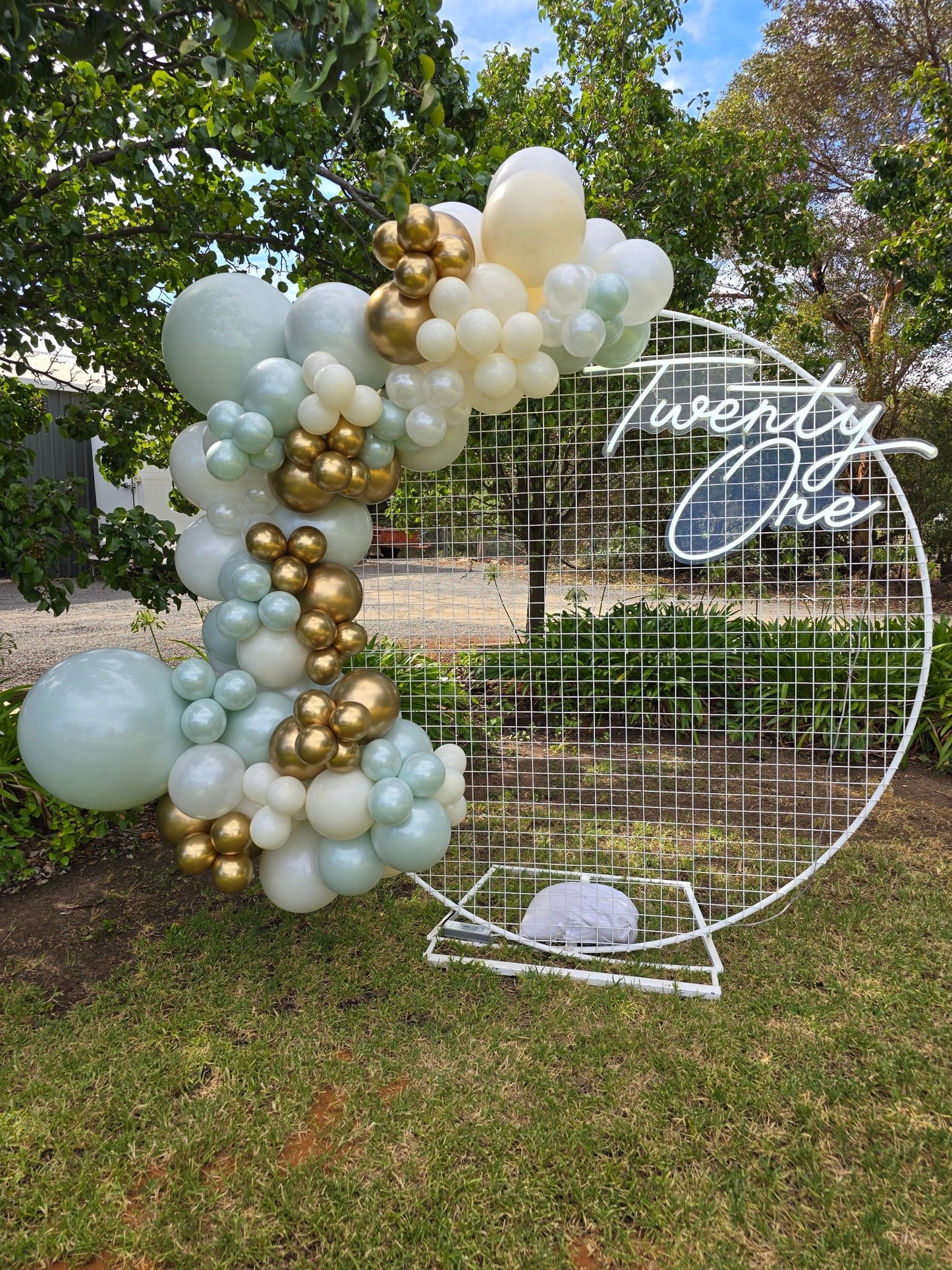 Year 2025 Organic Balloon Garlands (click on photo to view all photos) - UpUpNAwayBalloons