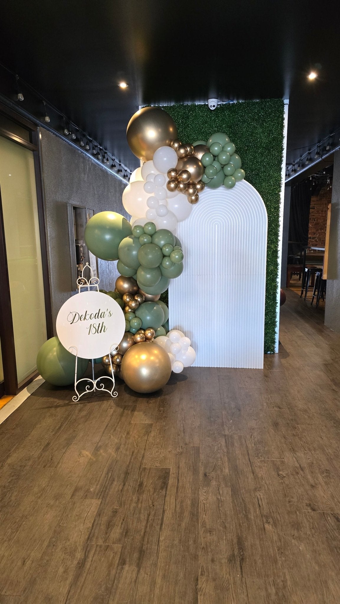 Year 2025 Organic Balloon Garlands (click on photo to view all photos) - UpUpNAwayBalloons